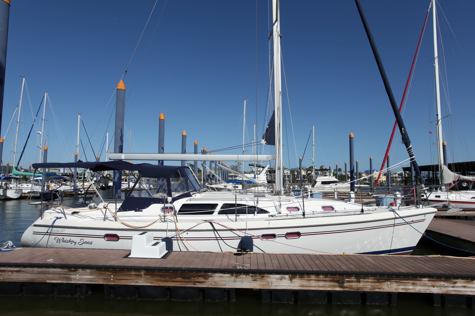 2005 Catalina 387