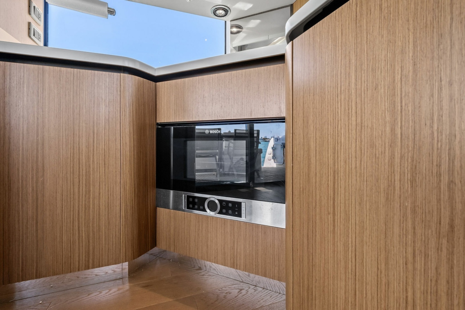 2019 Absolute 52 Navetta