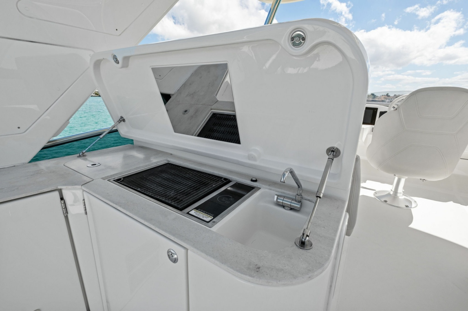 2019 Absolute 52 Navetta
