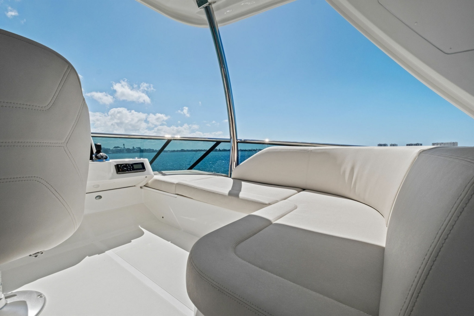 2019 Absolute 52 Navetta