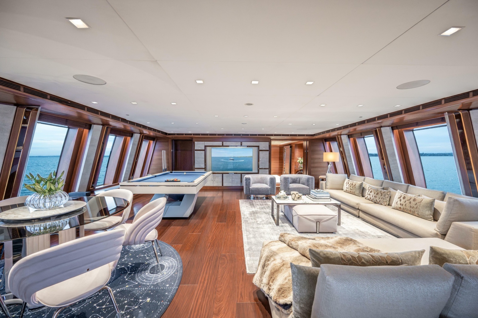 Sky Lounge Looking Forward