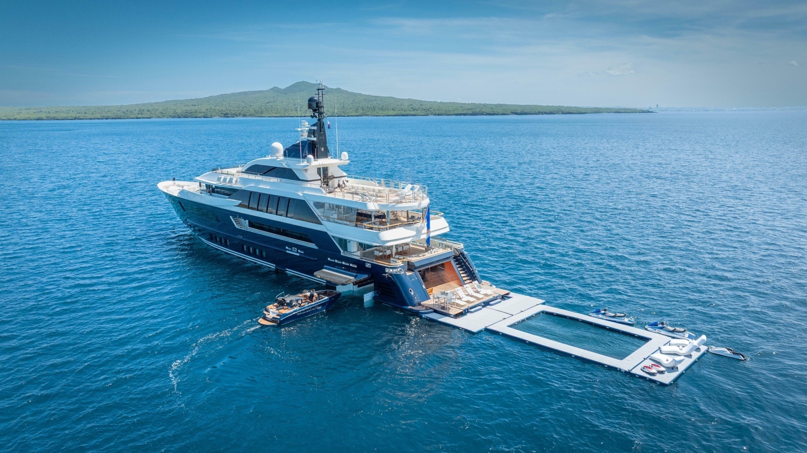 Beach Club, Toy Dock And Tender Retrieval