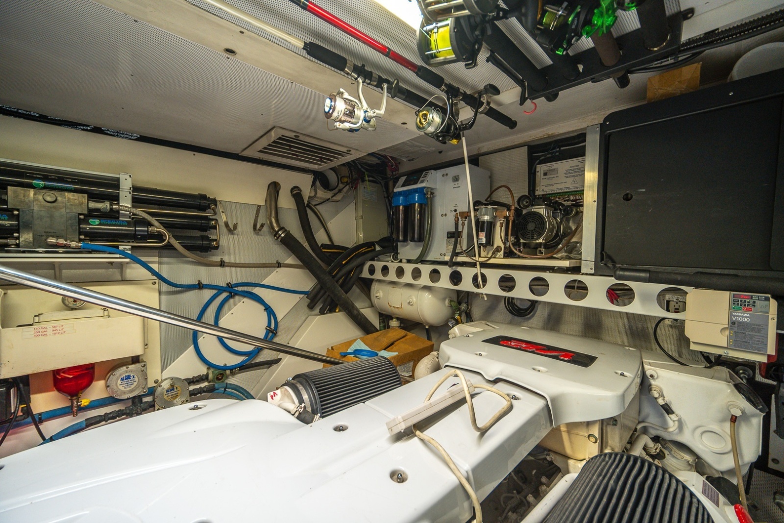 Lazzara 76 - Dare to Dream - Engine Room