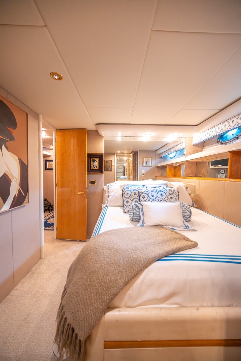 Lazzara 76 - Dare to Dream - Stateroom