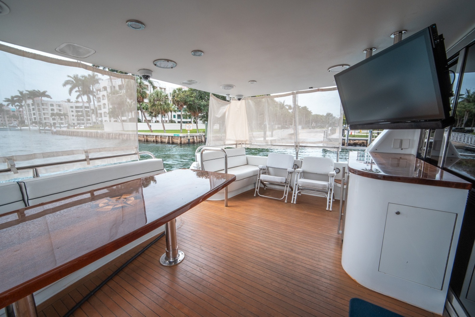 Lazzara 76 - Dare to Dream - Cockpit