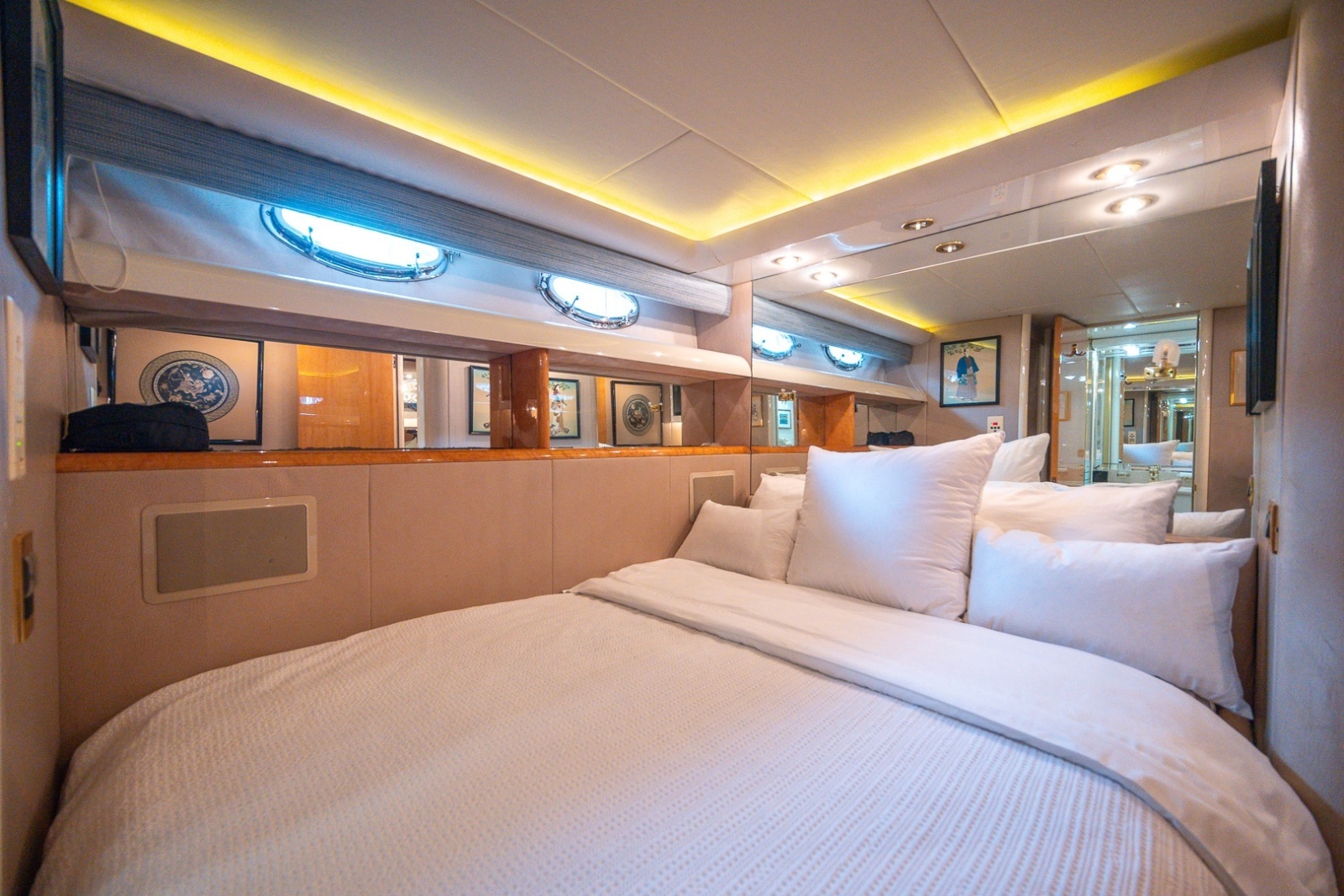Lazzara 76 - Dare to Dream - Stateroom