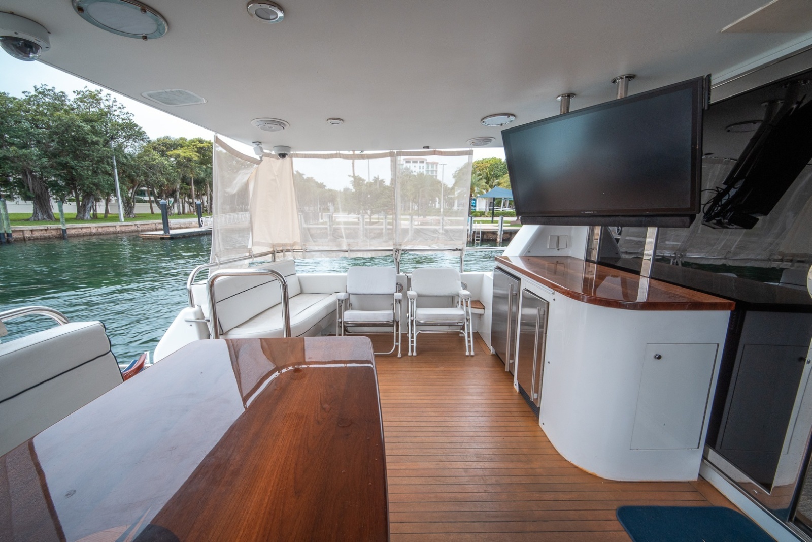 Lazzara 76 - Dare to Dream - Cockpit