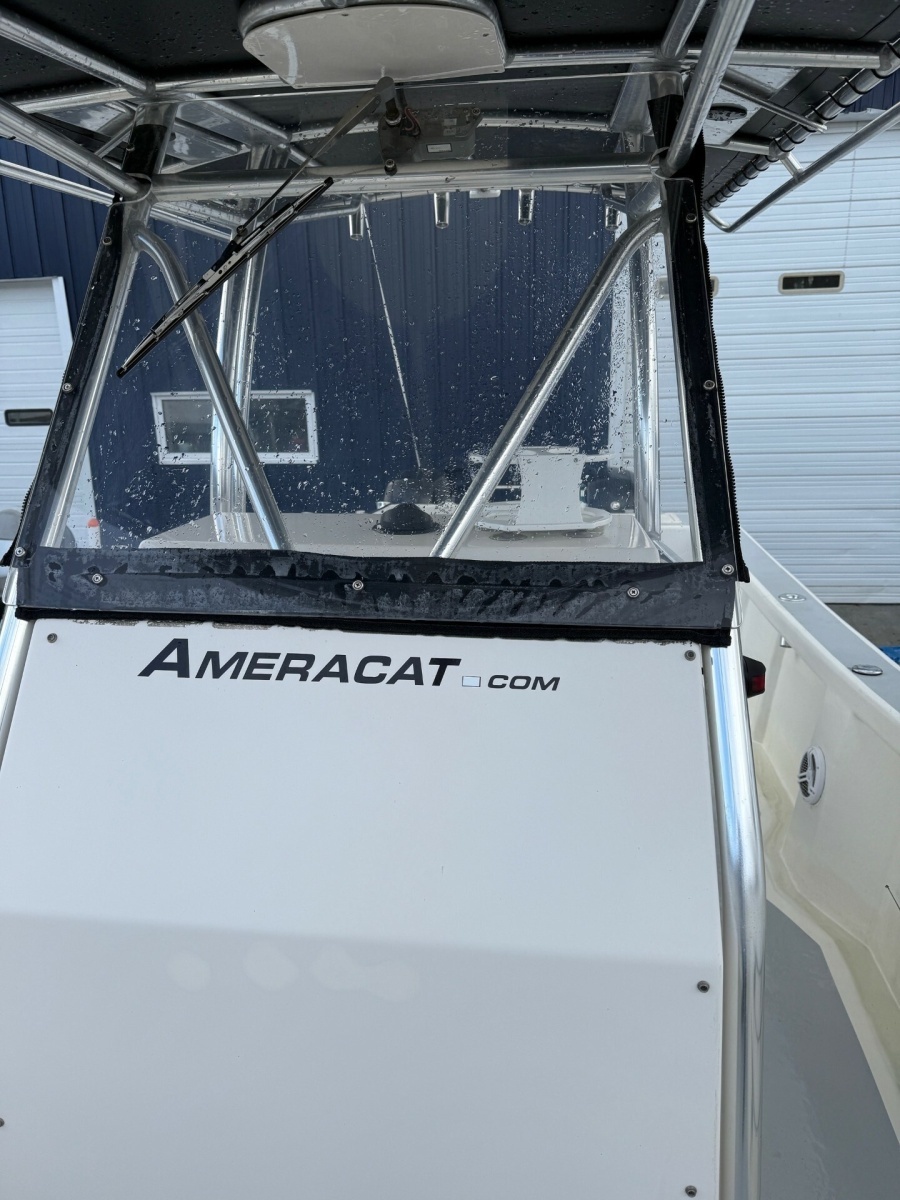 27ft AmeraCat Yacht For Sale