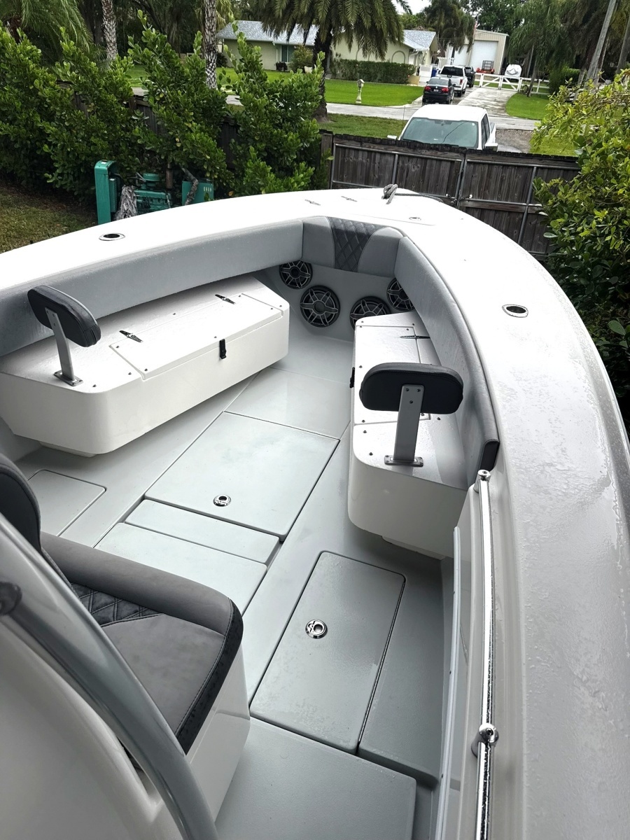 FOMO 2 0 30ft Contender Yacht For Sale