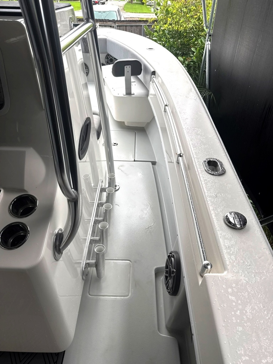 FOMO 2 0 30ft Contender Yacht For Sale