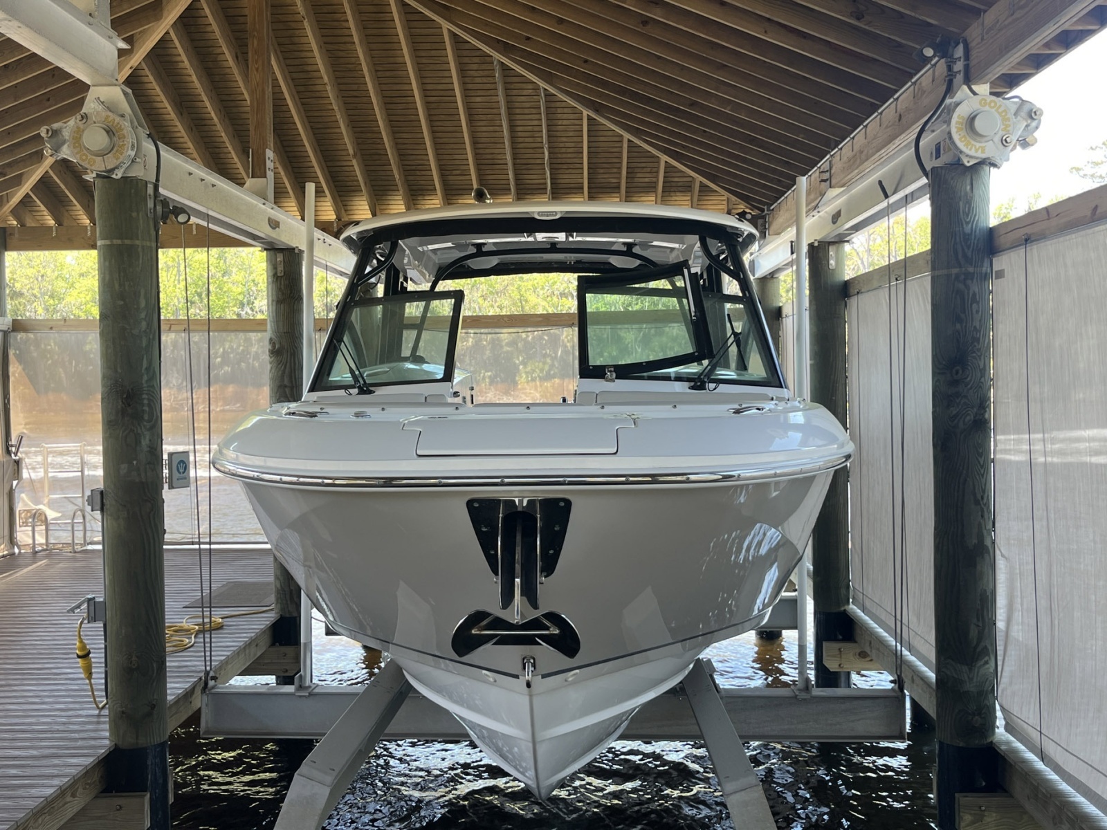 2022 Boston Whaler 320 Vantage