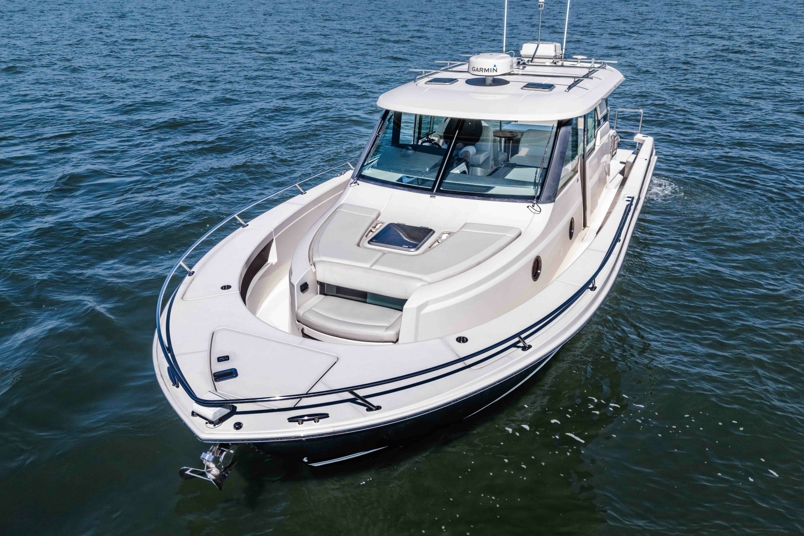 2016 Tiara Q44 LIVIMAC