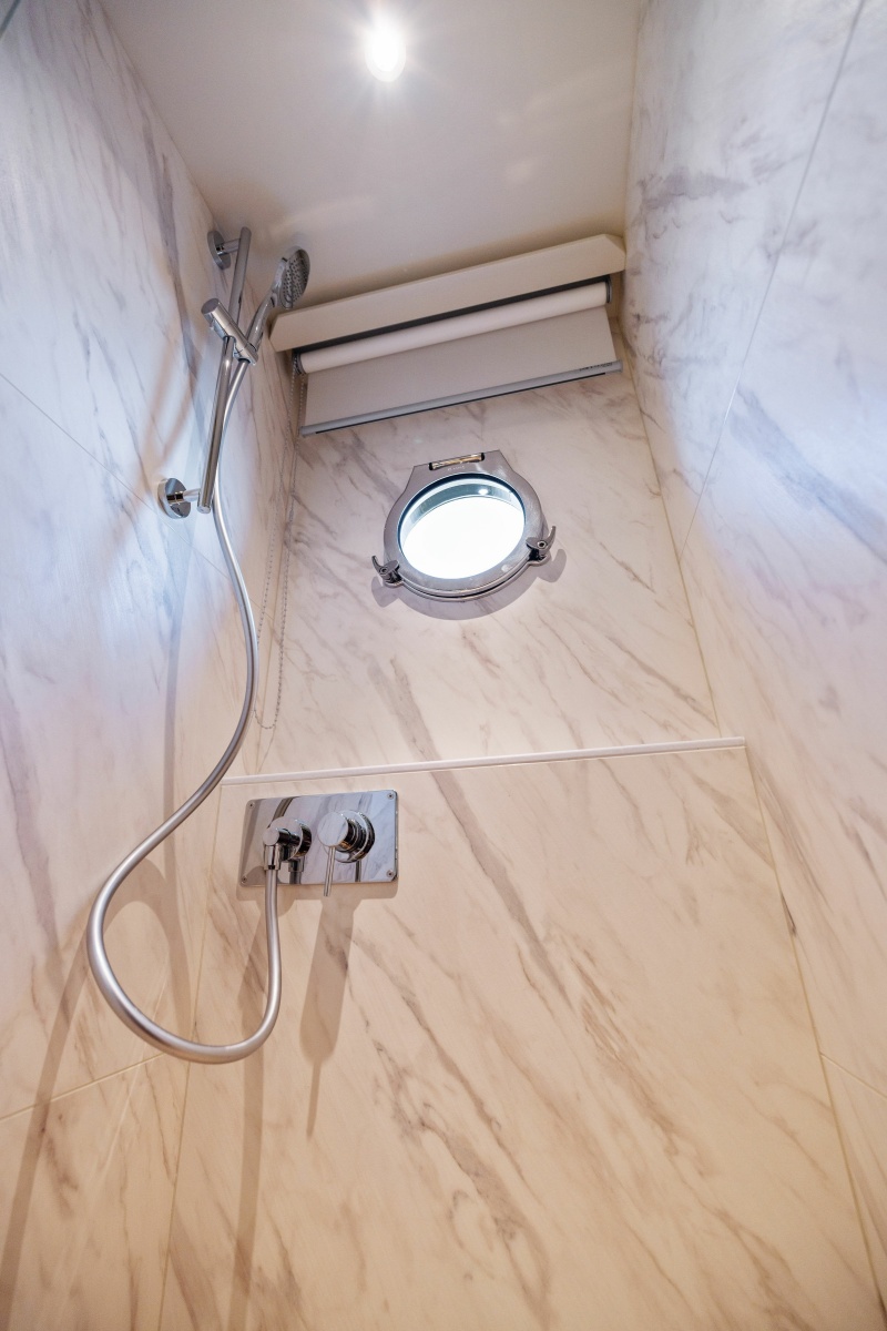 64' 2024 Absolute Navetta 64