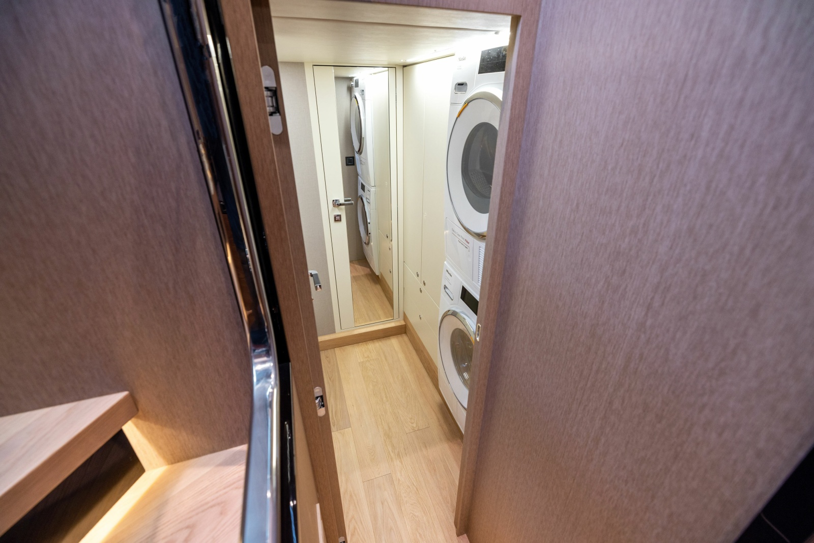 64' 2024 Absolute Navetta 64