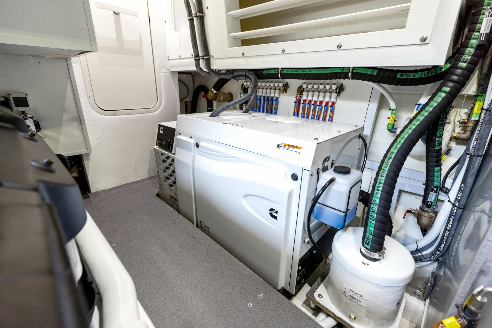 64' 2024 Absolute Navetta 64