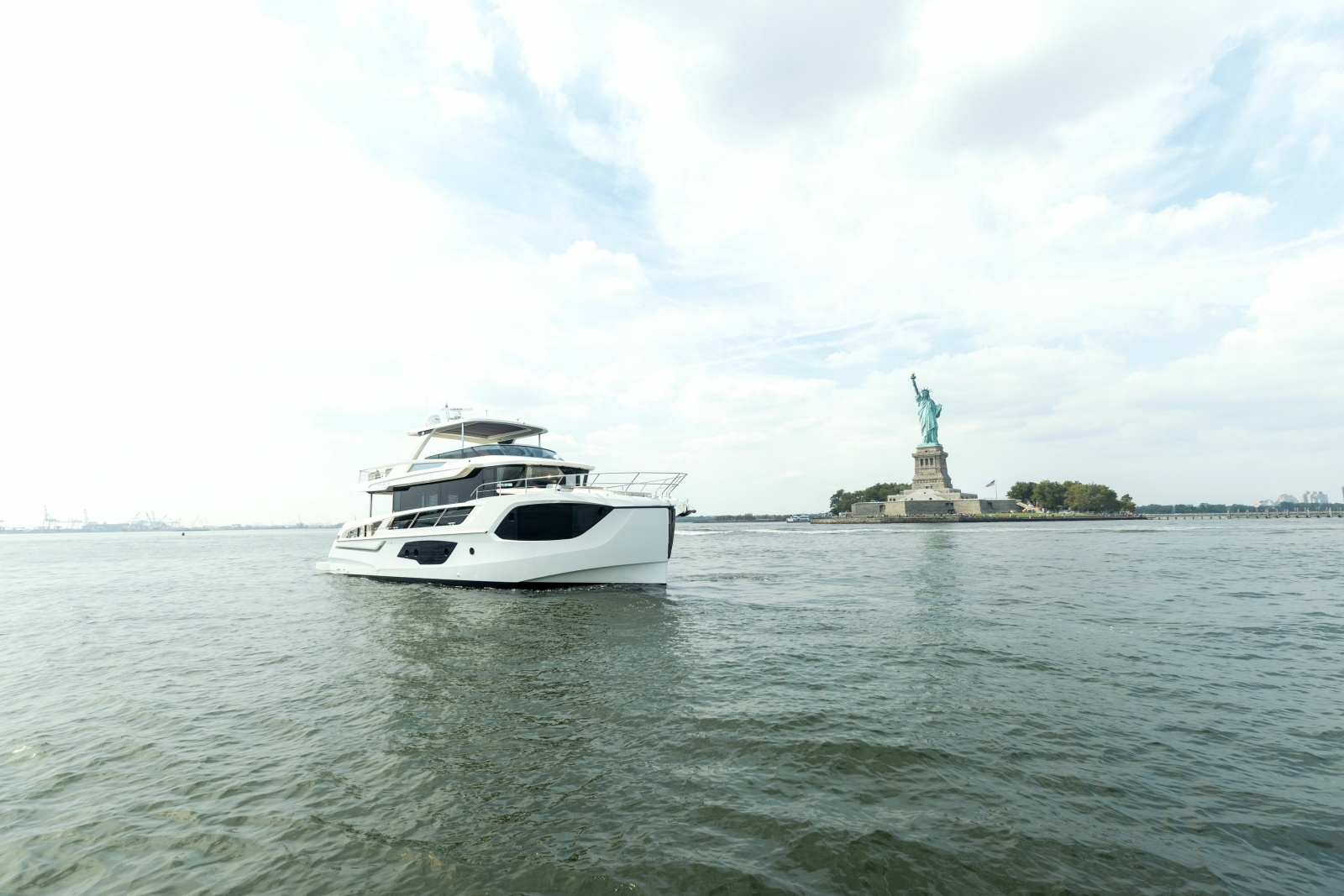 64ft Absolute Yacht For Sale