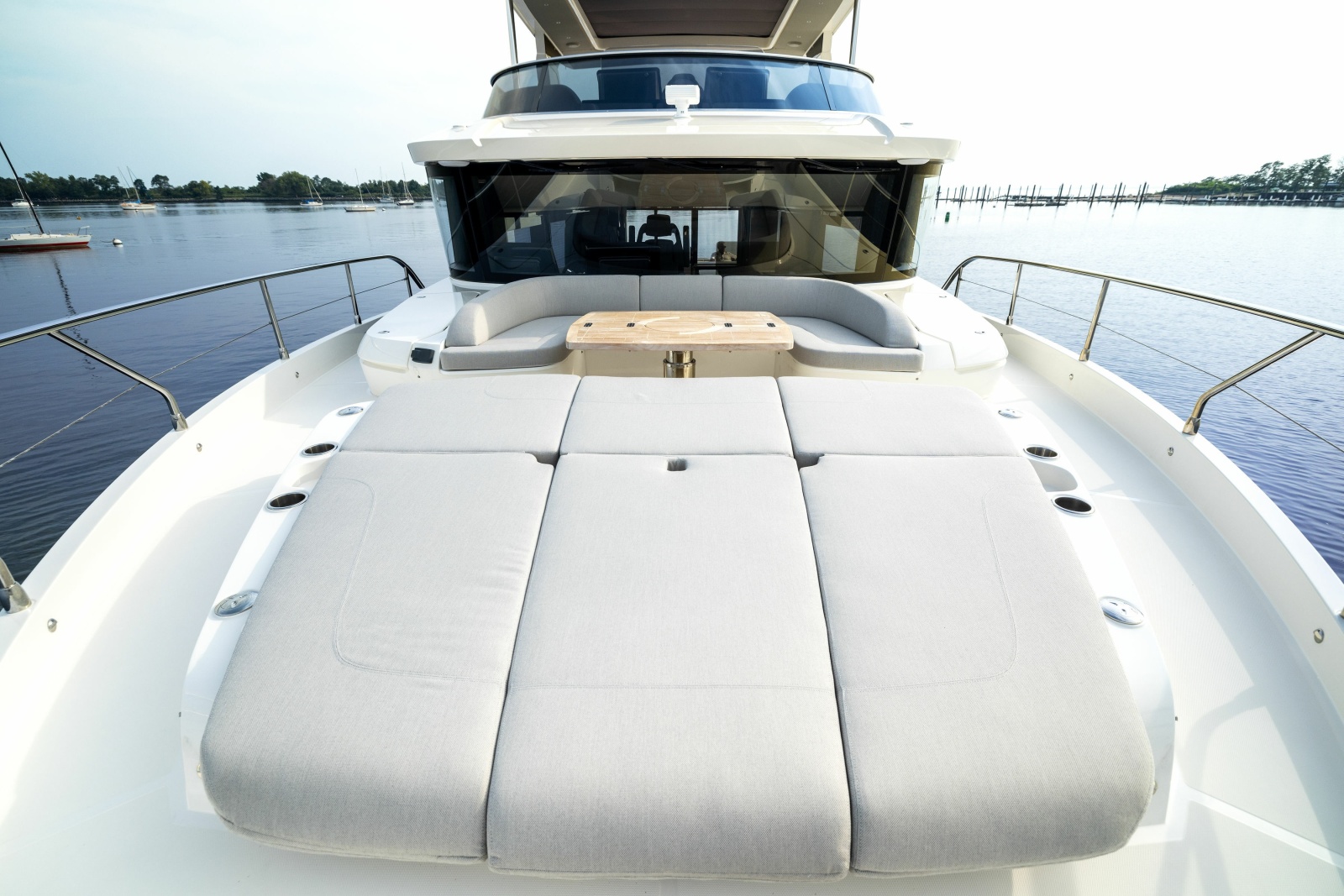 64' 2024 Absolute Navetta 64