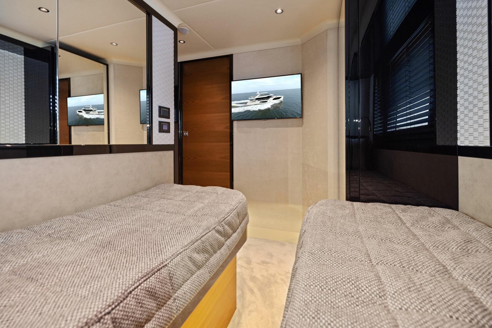 64' 2024 Absolute Navetta 64