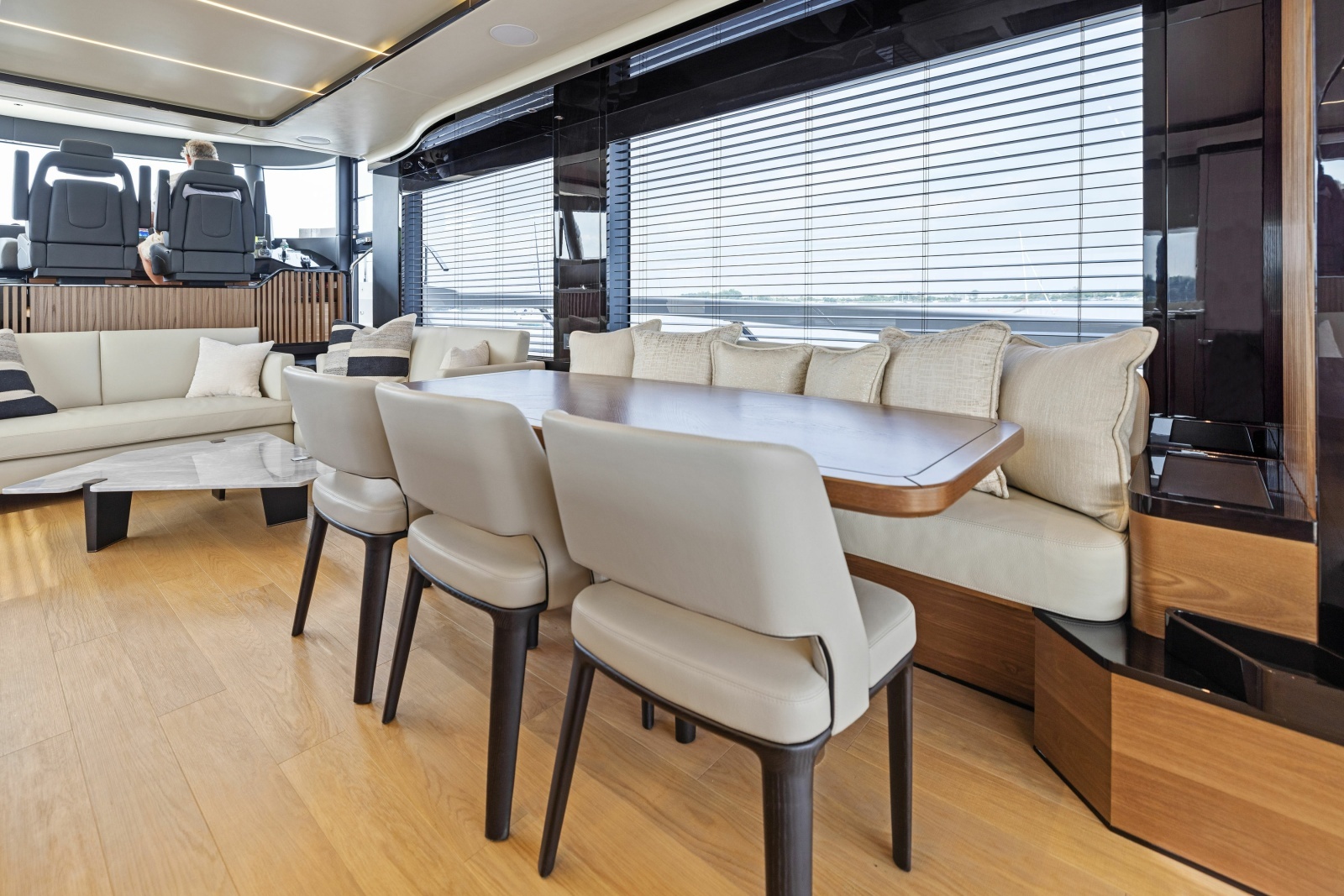 64ft Absolute Yacht For Sale