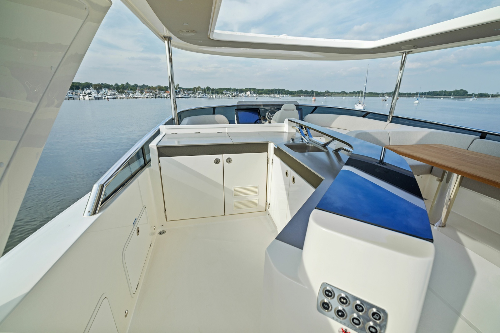 64' 2024 Absolute Navetta 64