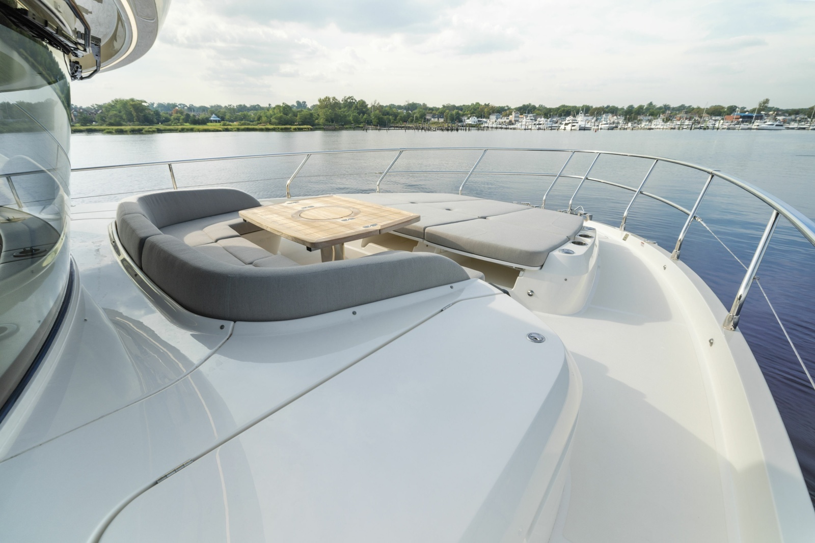 64ft Absolute Yacht For Sale