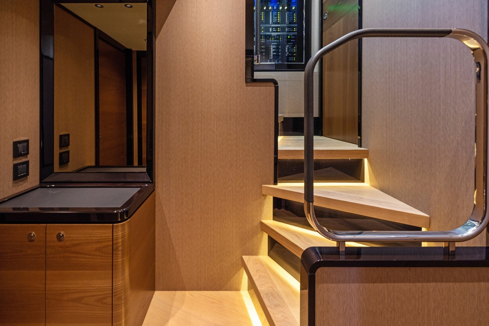 64ft Absolute Yacht For Sale