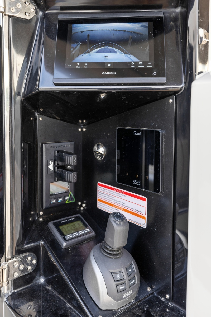 64' 2024 Absolute Navetta 64