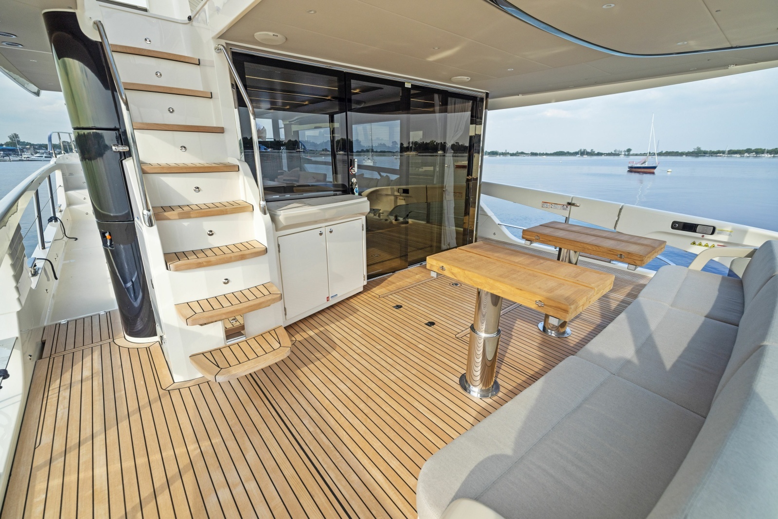 64ft Absolute Yacht For Sale