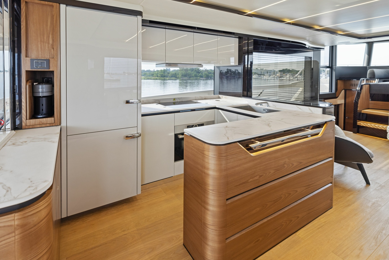 64' 2024 Absolute Navetta 64