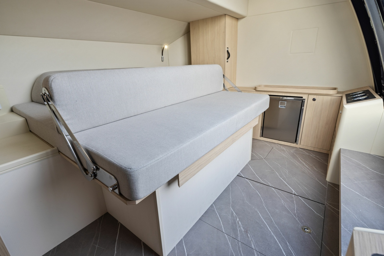 64ft Absolute Yacht For Sale