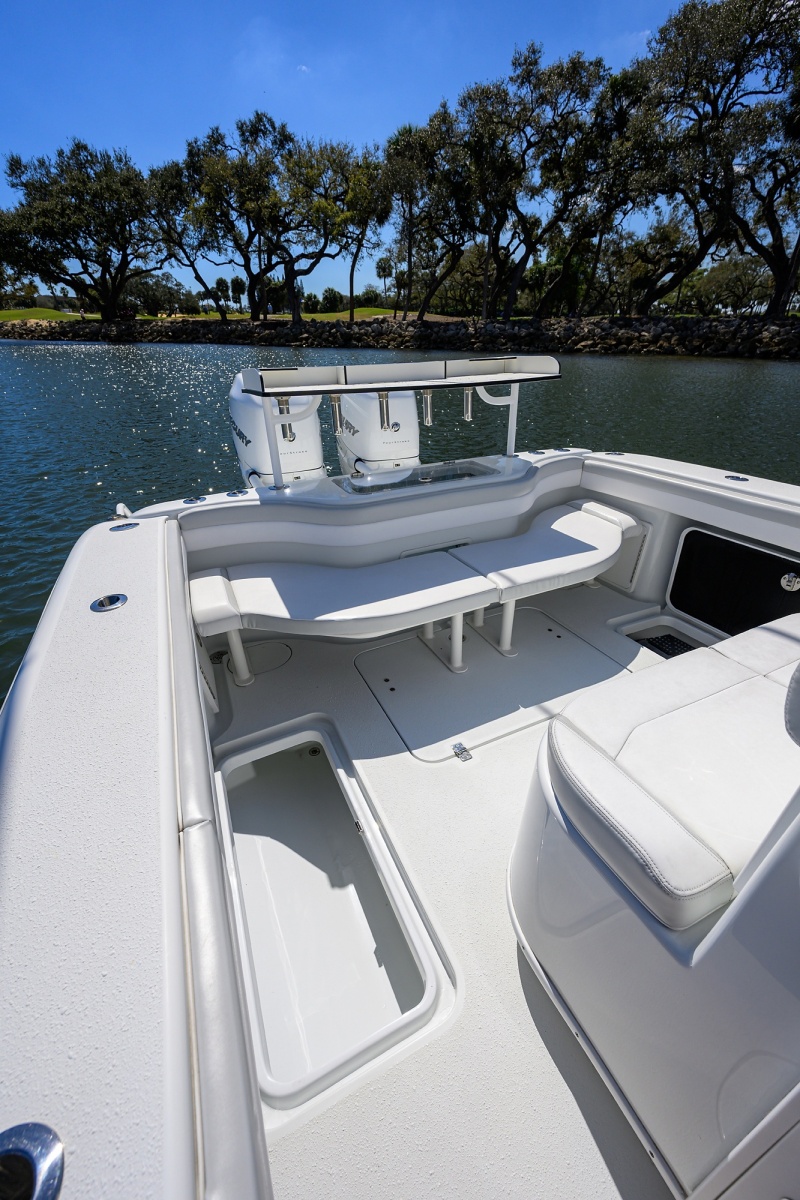 34' 2023 Yellowfin 34 Offshore