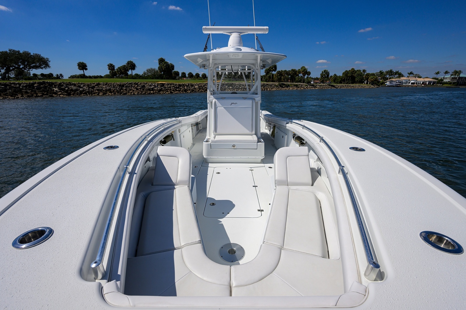 34' 2023 Yellowfin 34 Offshore