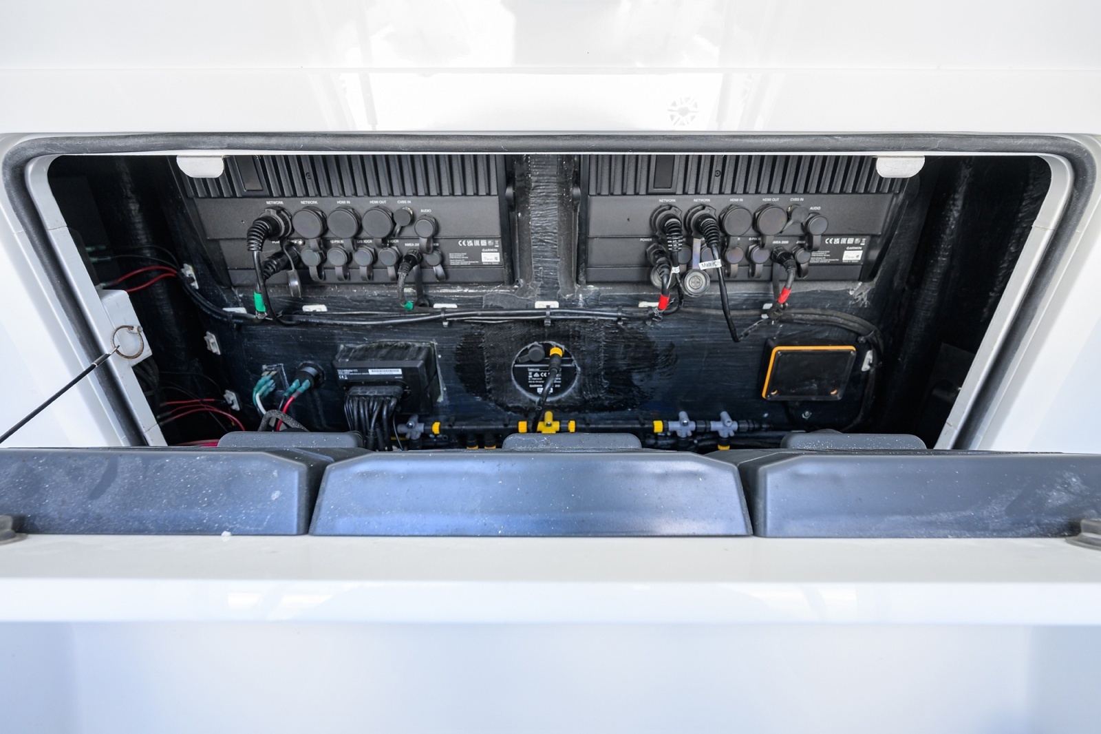 34ft Yellowfin Yacht For Sale