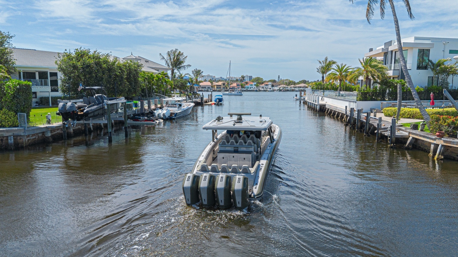 2025 Midnight Express 52 Vitesse photo 11