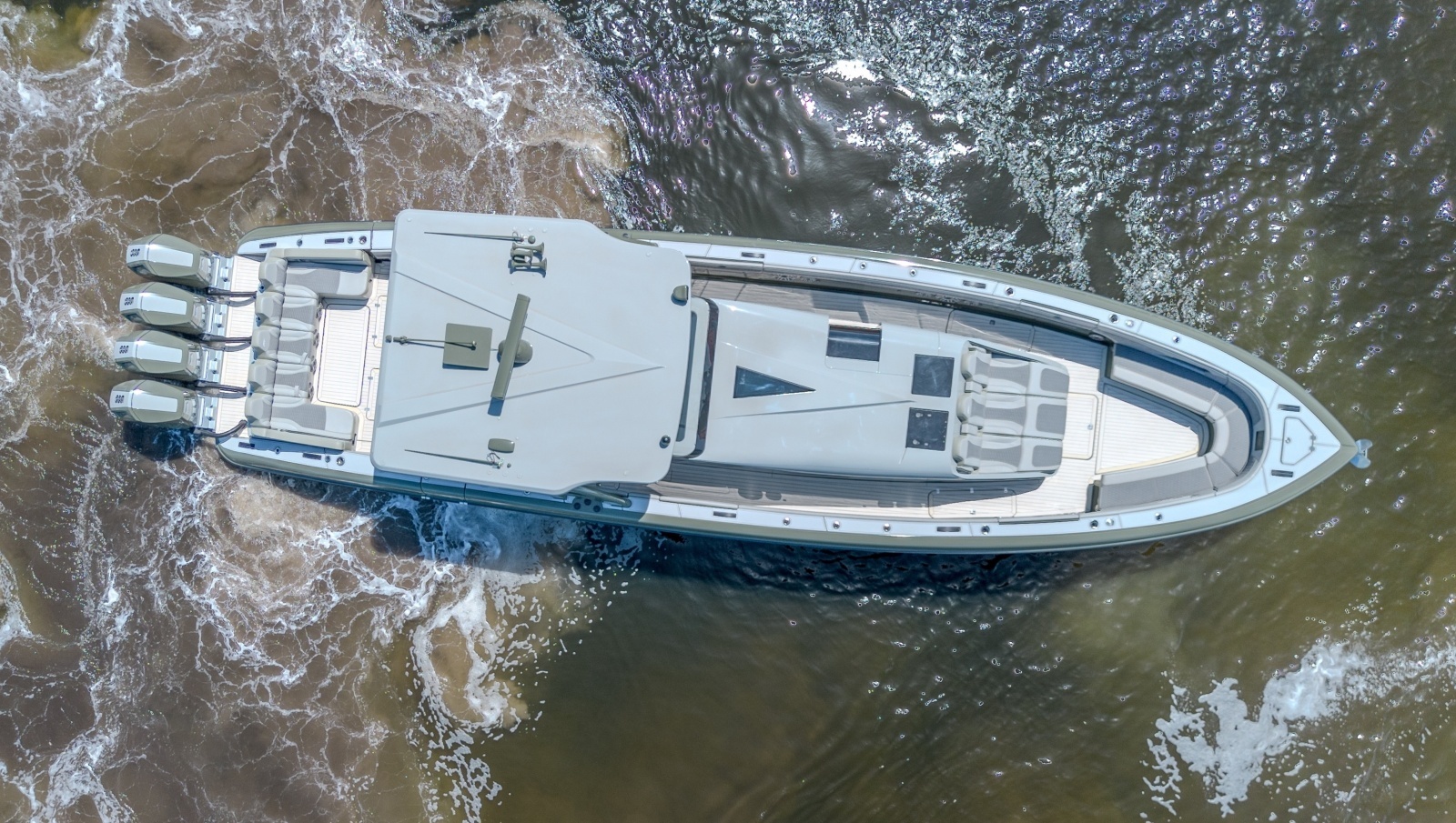 2025 Midnight Express 52 Vitesse