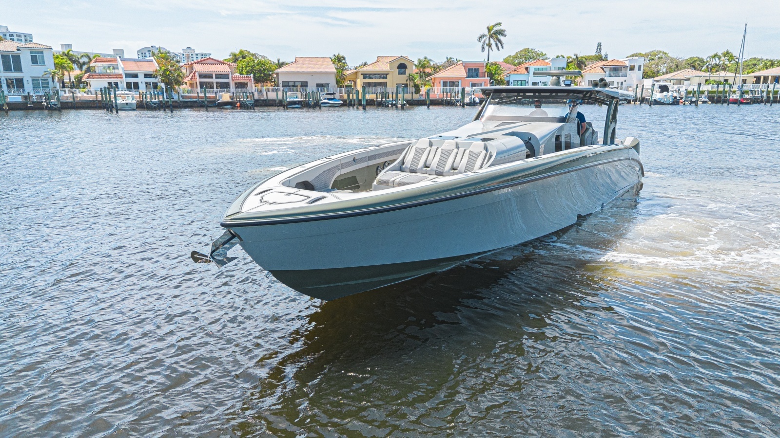 2025 Midnight Express 52 Vitesse