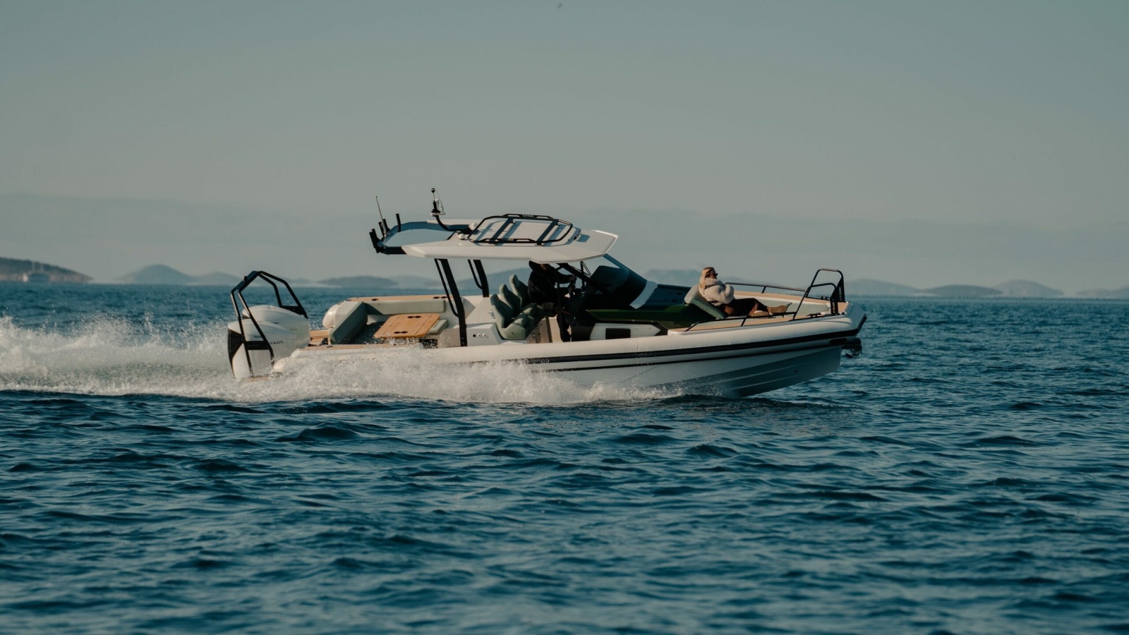 30' 2026 Highfield ADV9