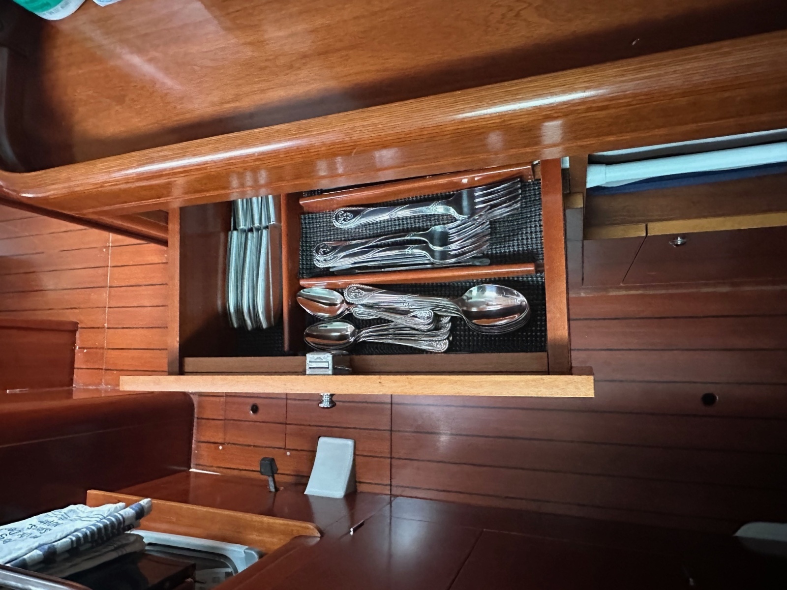 Gemini s Escape II 42ft Beneteau Yacht For Sale