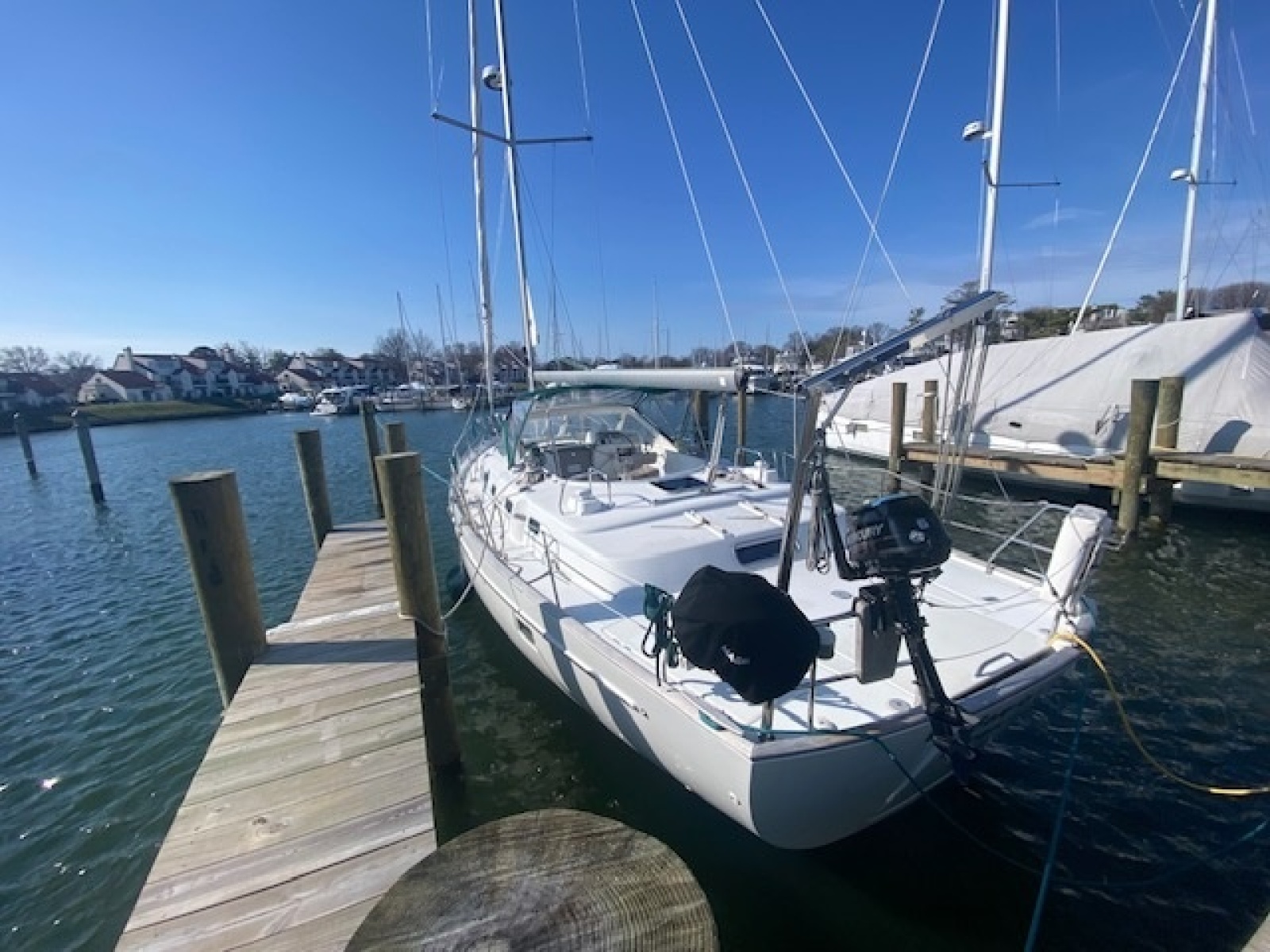 42' 2005 Beneteau 42 CC