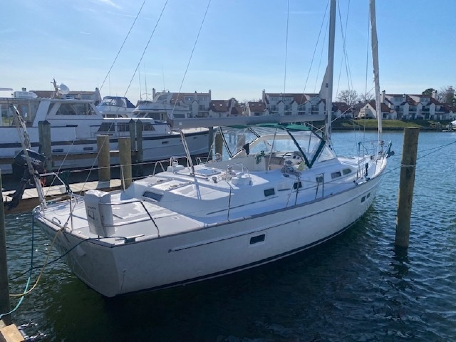42' 2005 Beneteau 42 CC