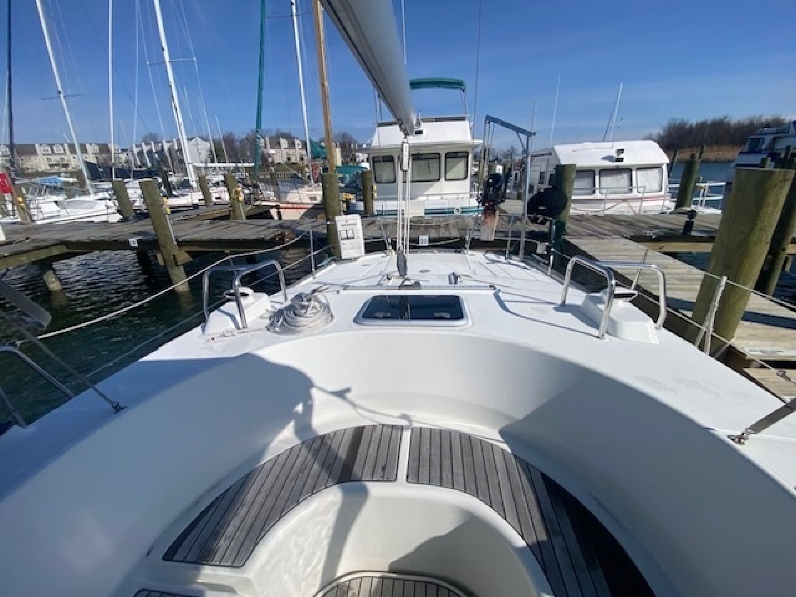 42' 2005 Beneteau 42 CC