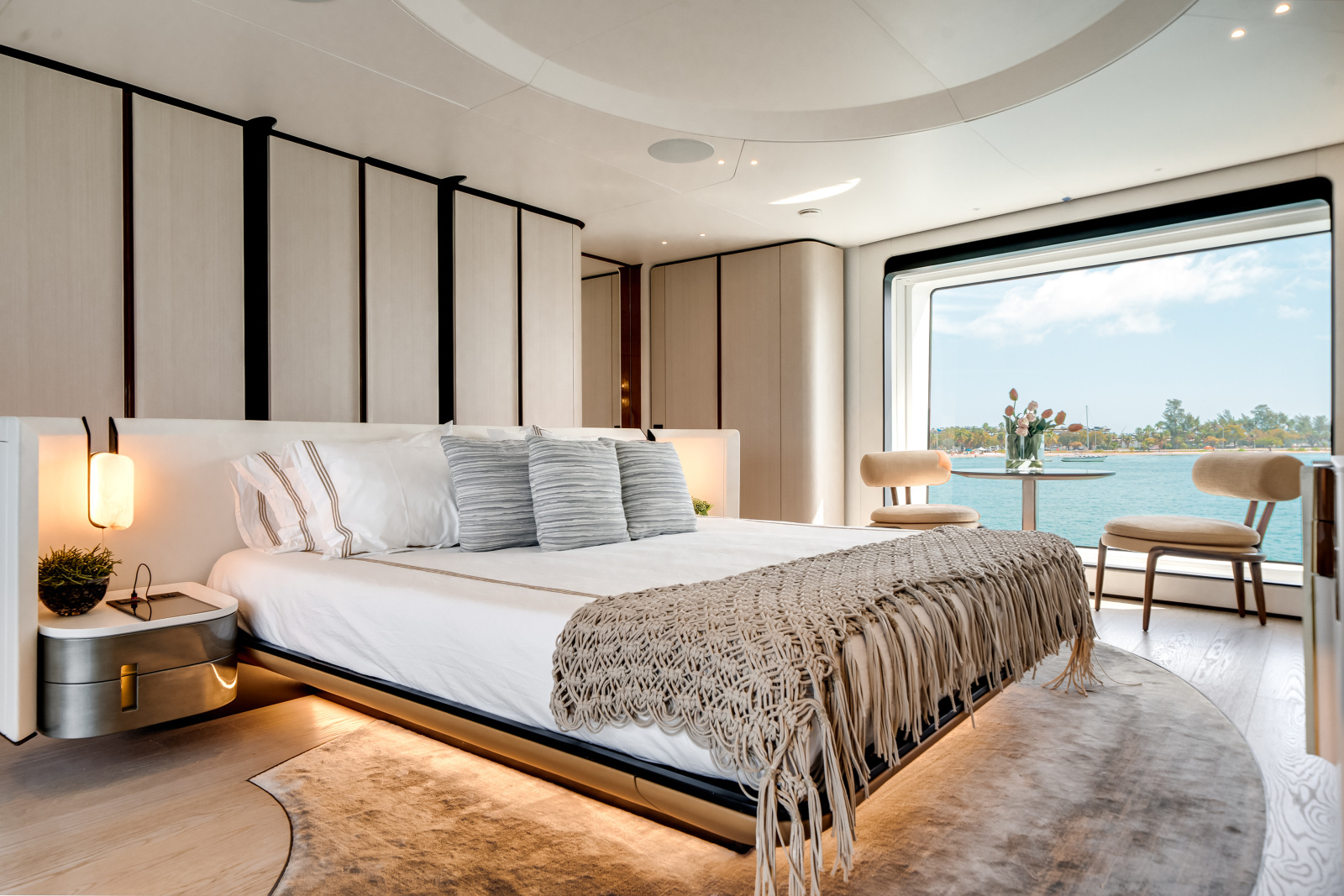 118ft Azimut Yacht For Sale