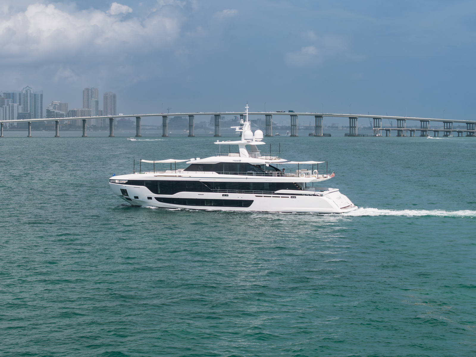 118ft Azimut Yacht For Sale