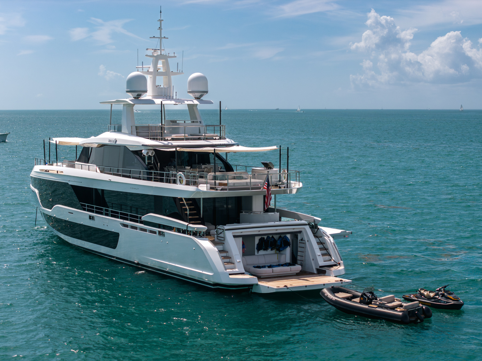 118ft Azimut Yacht For Sale