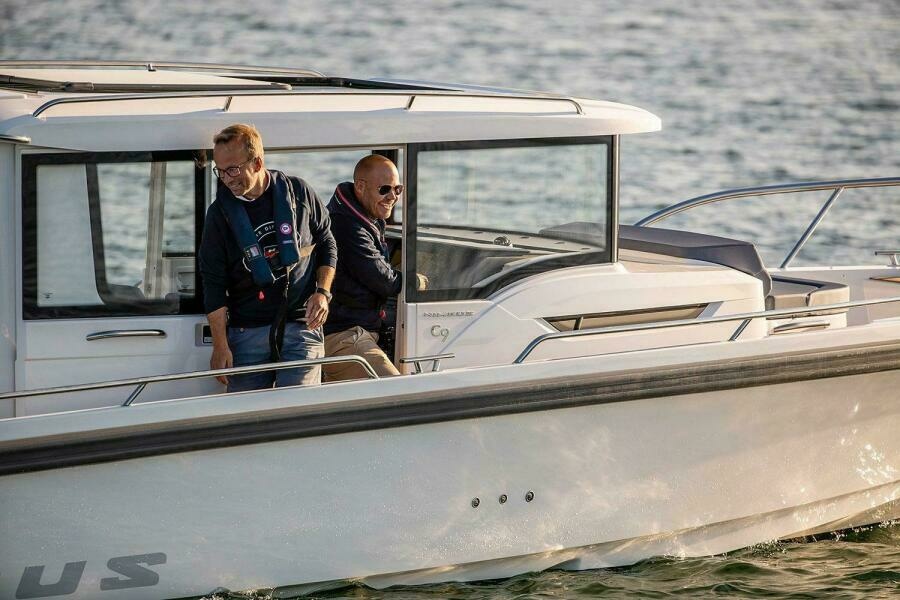 30ft Nimbus Yacht For Sale