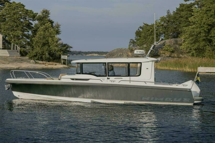 30ft Nimbus Yacht For Sale