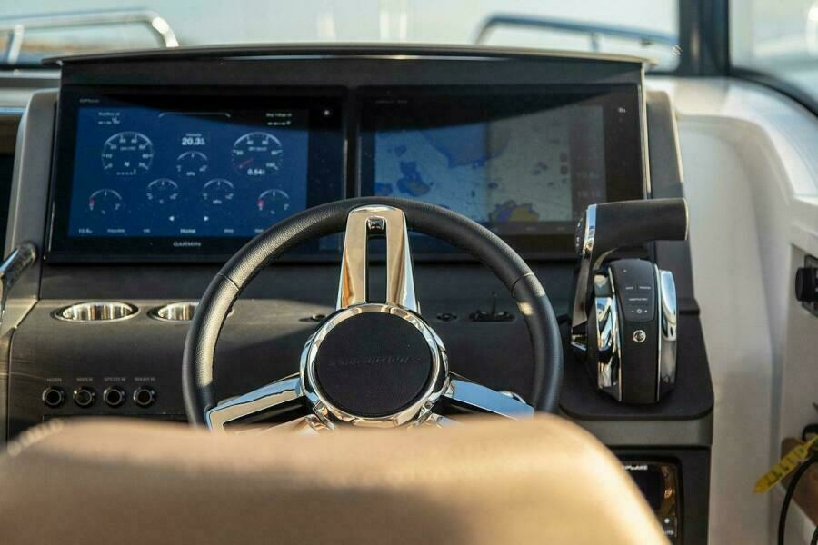 30ft Nimbus Yacht For Sale