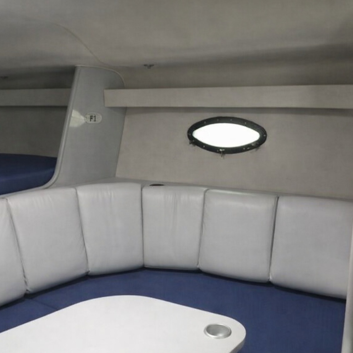 27' 1992 Tiara Yachts 270 Sport