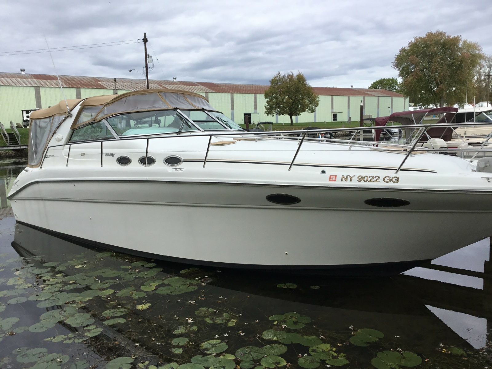 37' 1995 Sea Ray Sun Dancer 370