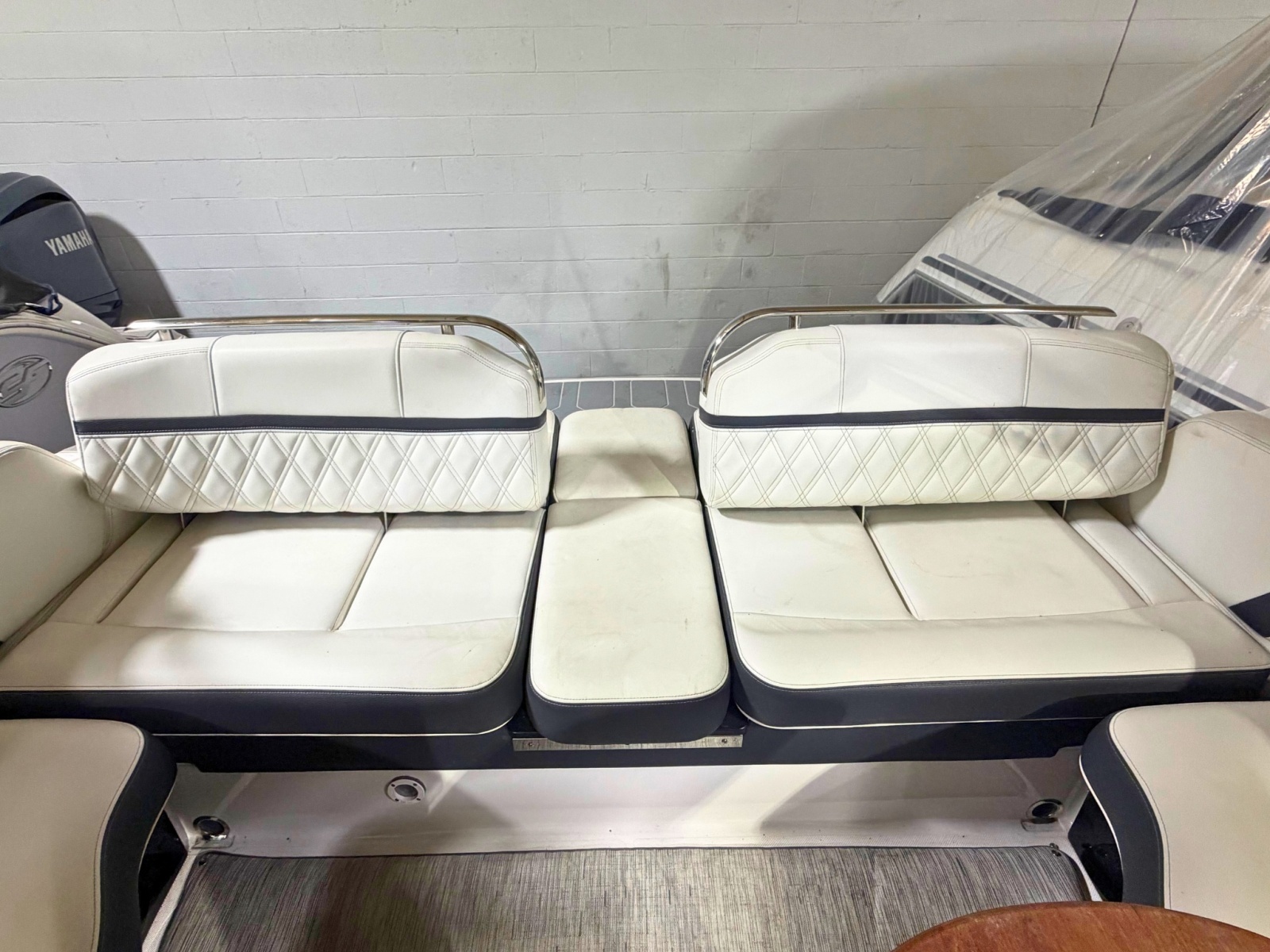 28ft Regal Yacht For Sale